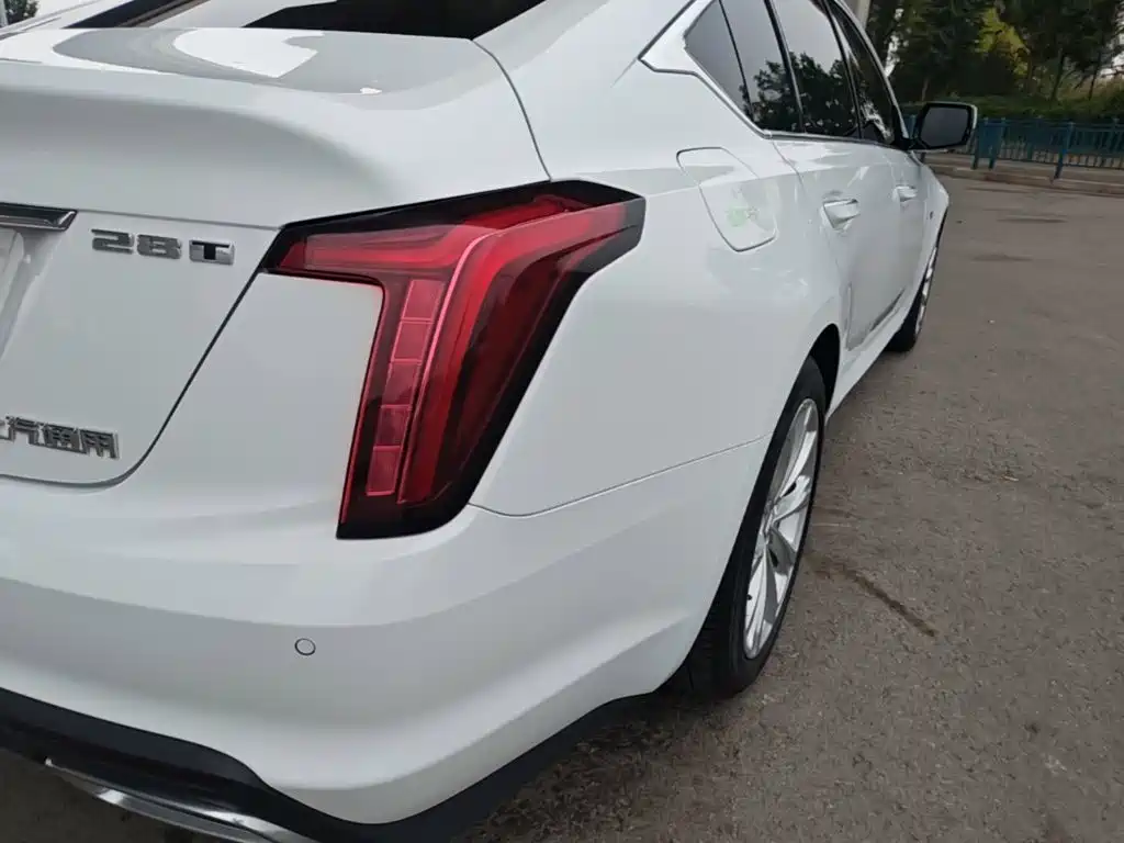 Cadillac CT5 — миниатюра 8