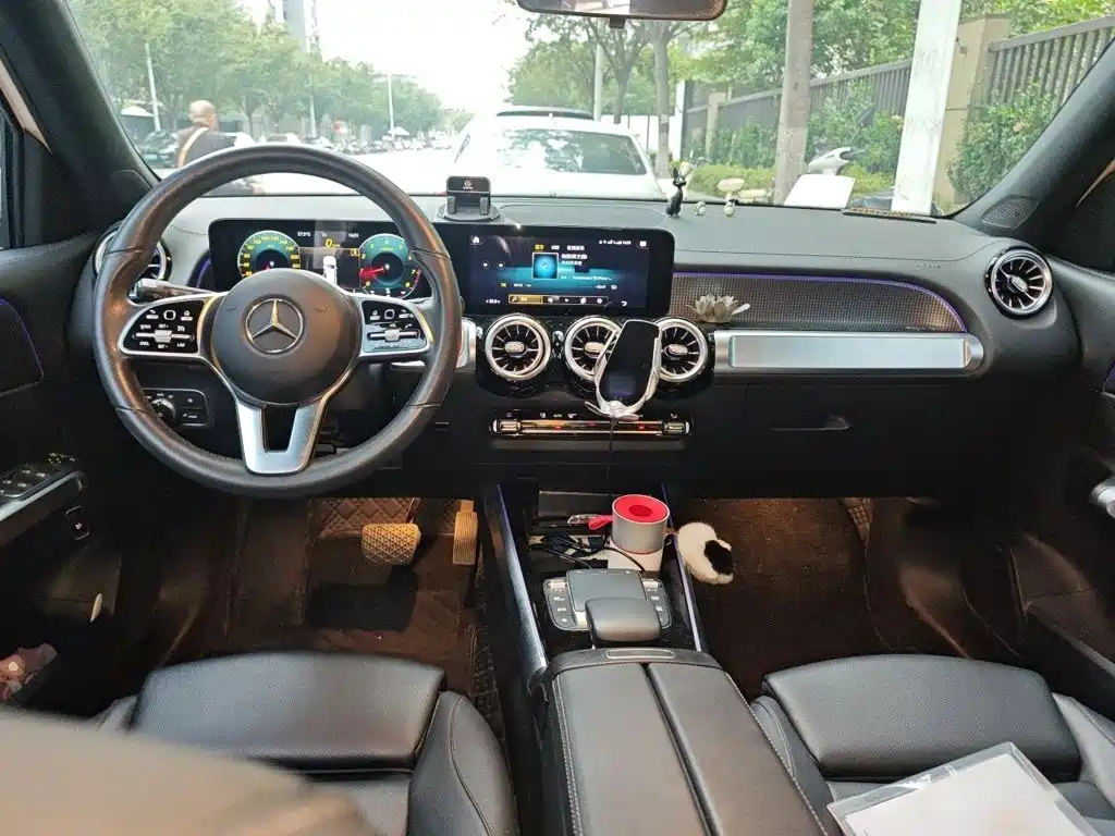 Mercedes-Benz GLB — миниатюра 13