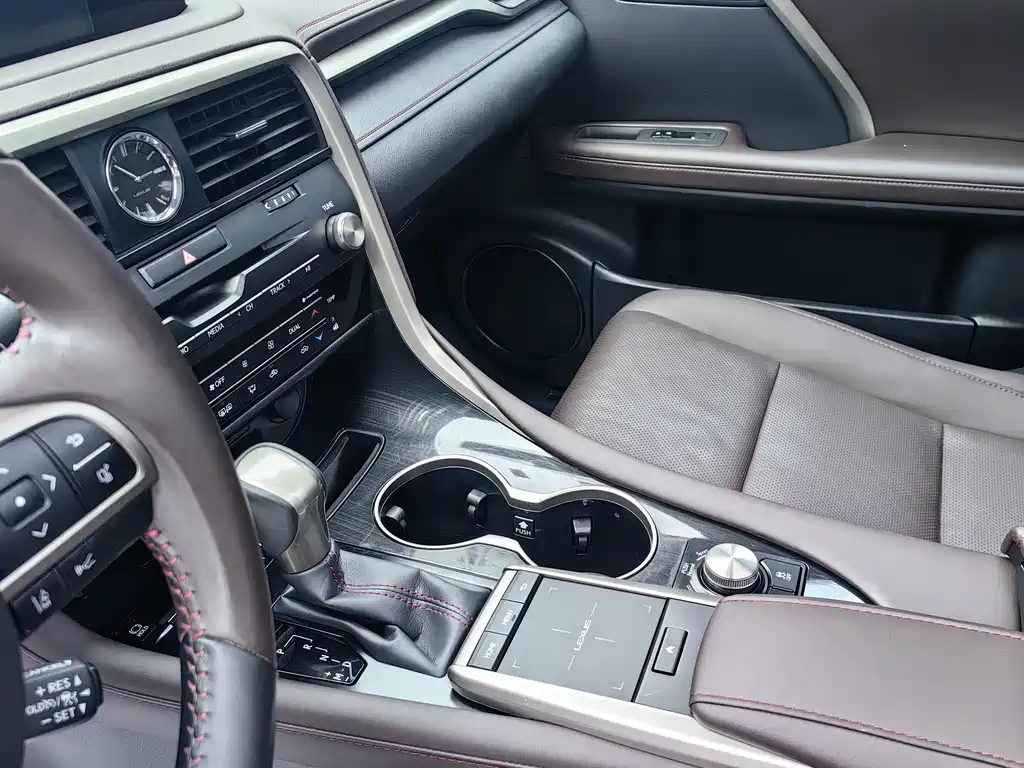 Lexus RX — миниатюра 8