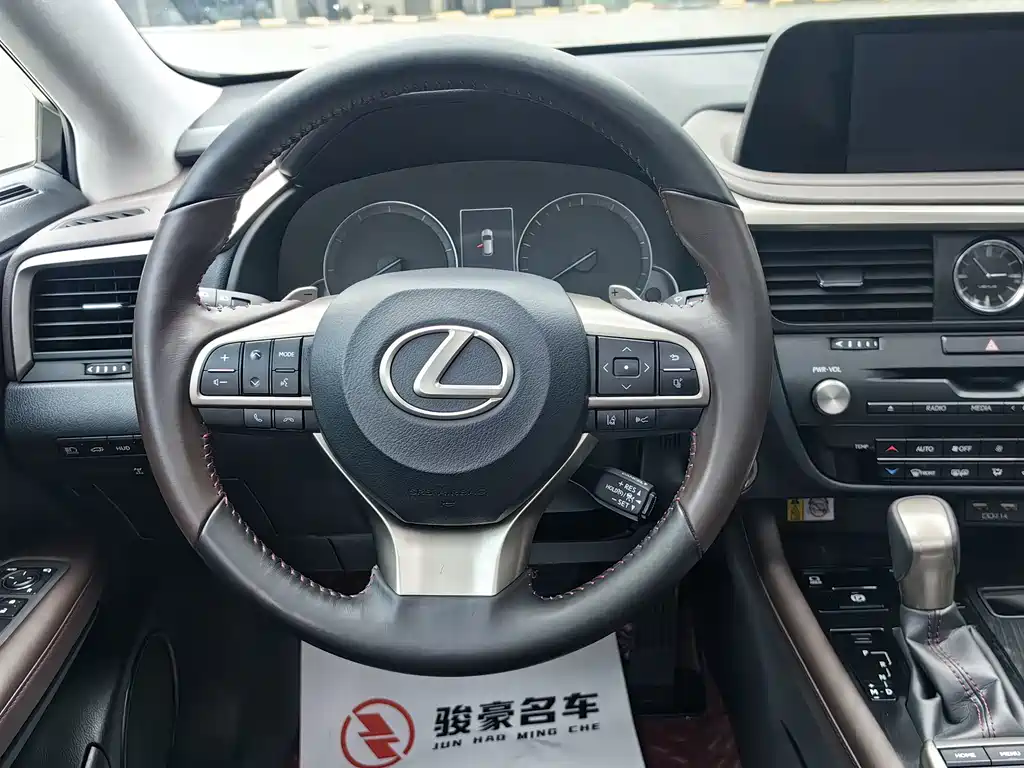 Lexus RX — миниатюра 16