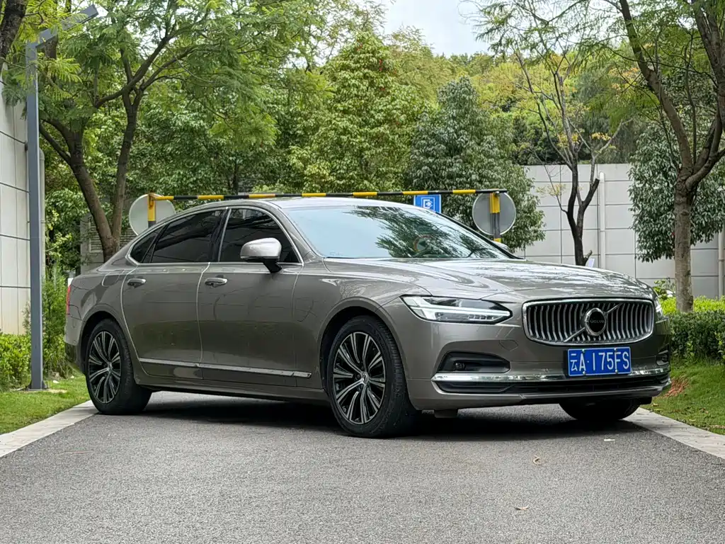 Volvo S90 — миниатюра 3