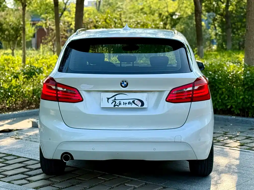 BMW 2 Series Active Tourer — миниатюра 4