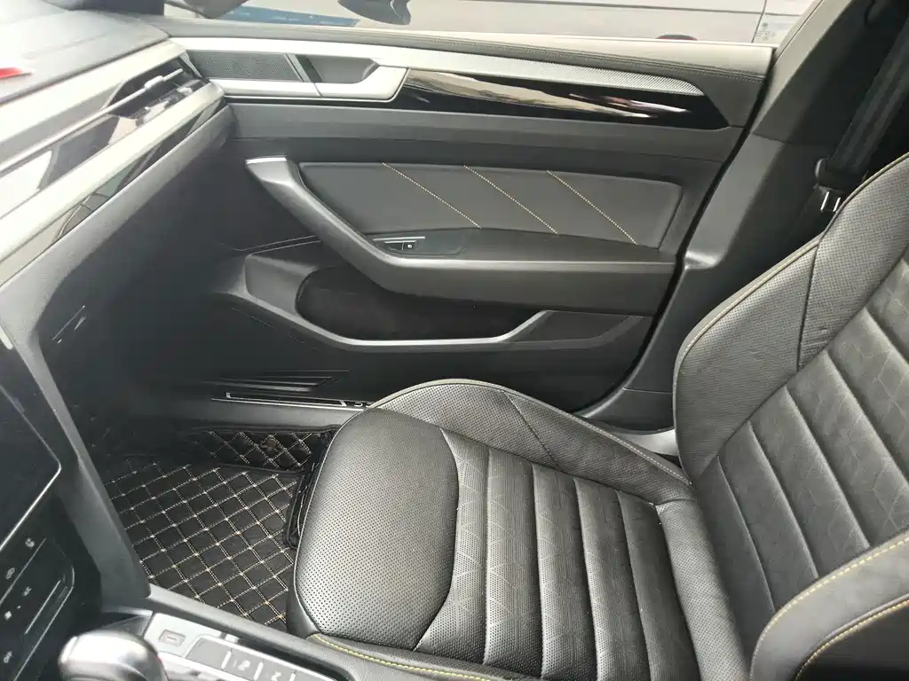 Volkswagen CC — миниатюра 8