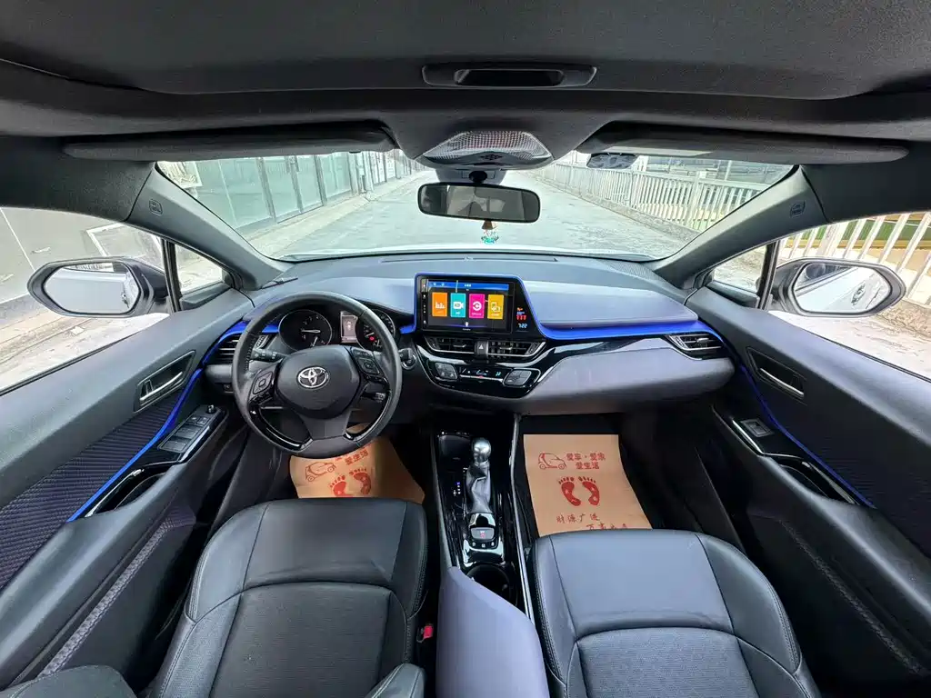 Toyota IZOA — миниатюра 8