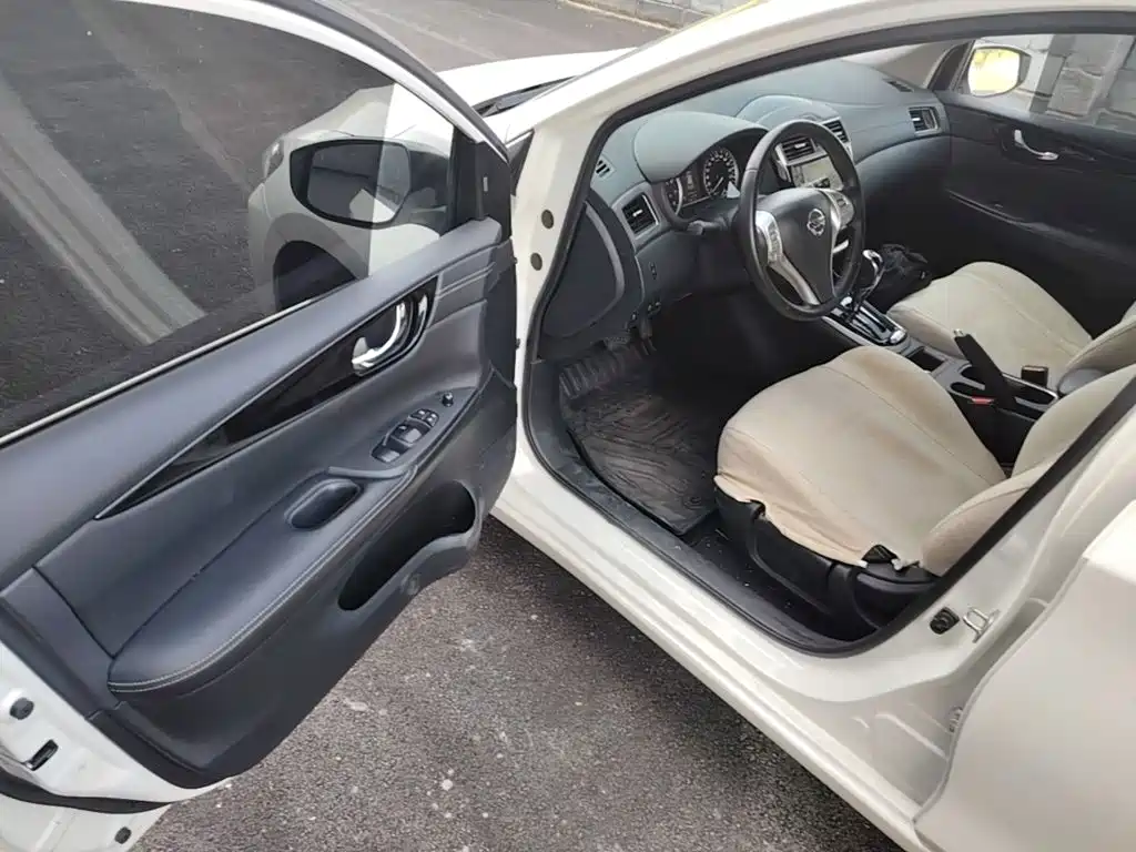 Nissan Tiida — миниатюра 16