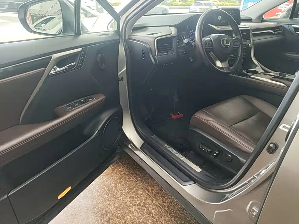 Lexus RX — миниатюра 16