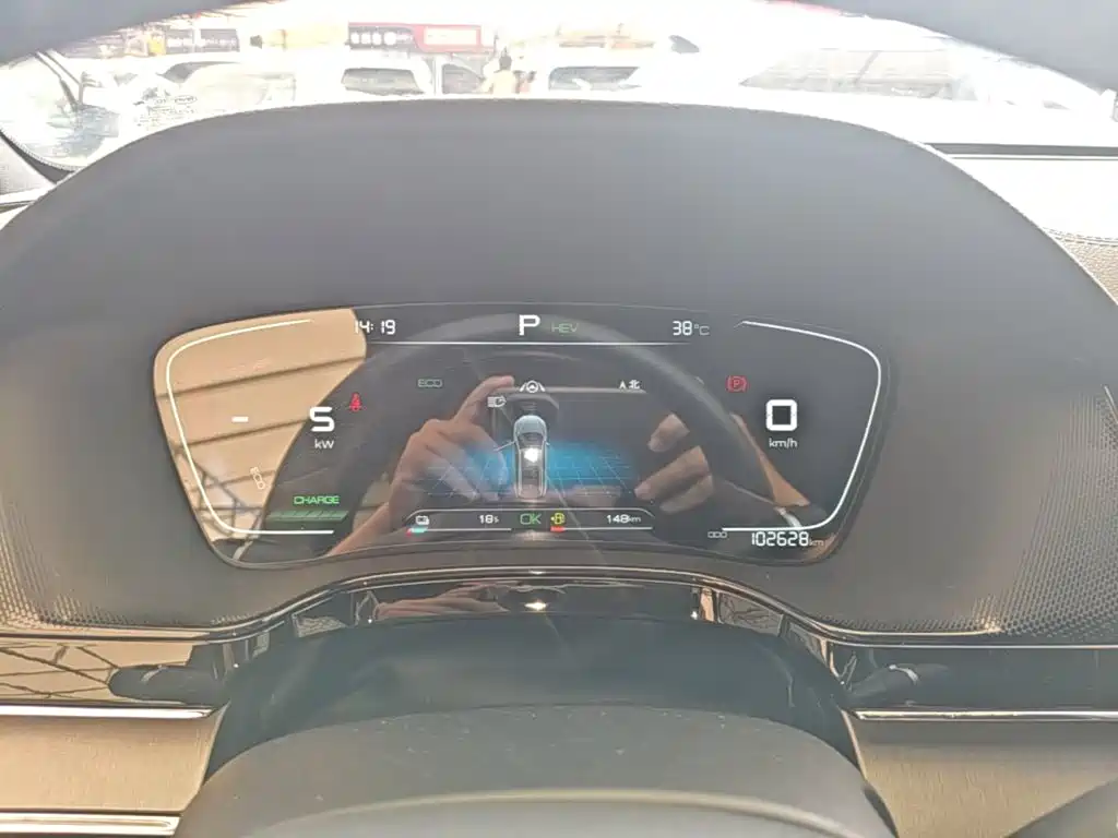 BYD Tang New Energy — миниатюра 12