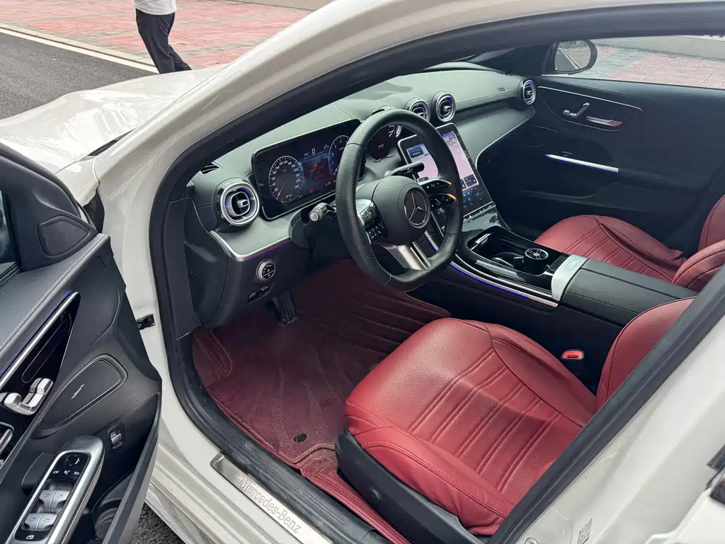 Mercedes-Benz C-Class — миниатюра 4