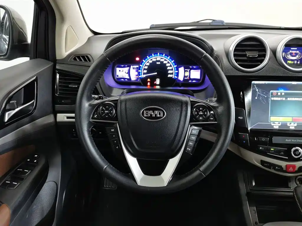 BYD S7 — миниатюра 11