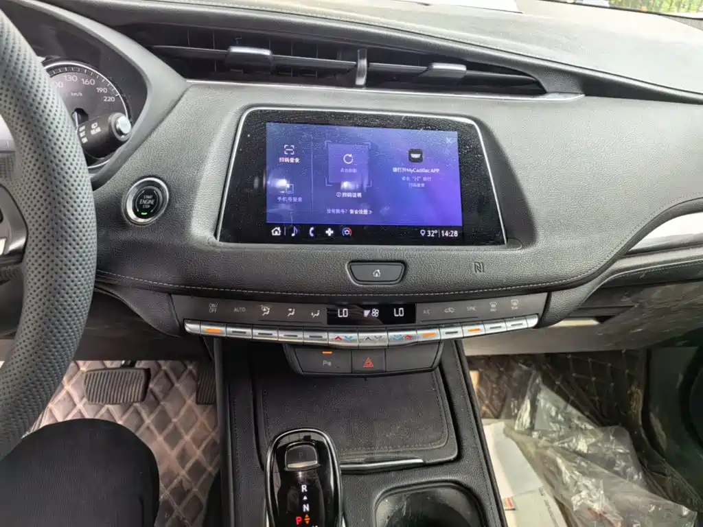 Cadillac XT4 — миниатюра 13