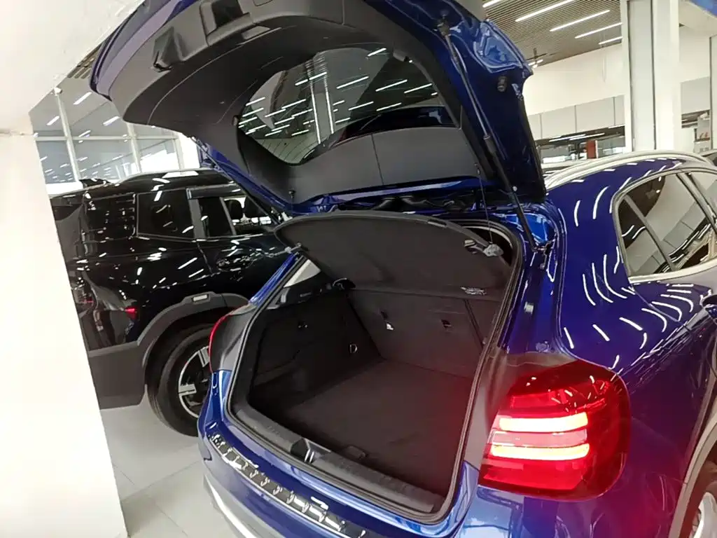 Mercedes-Benz GLA — миниатюра 19