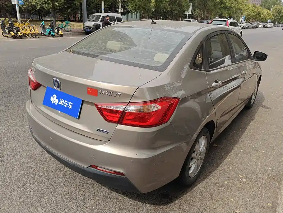 Changan V7 — миниатюра 3