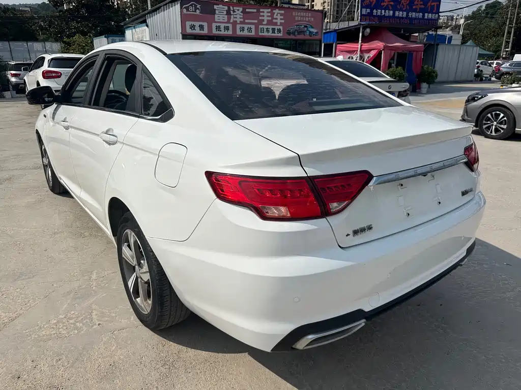 Geely Emgrand GL — миниатюра 6