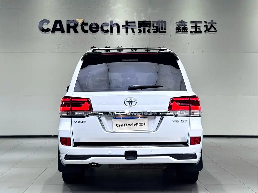 Toyota Land Cruiser 2019 5.7L