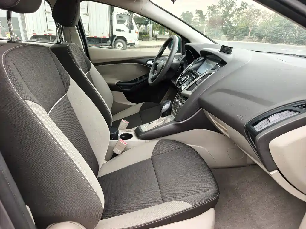 Ford Focus — миниатюра 5