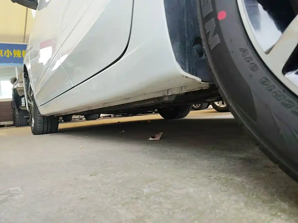 Roewe i5 — миниатюра 22