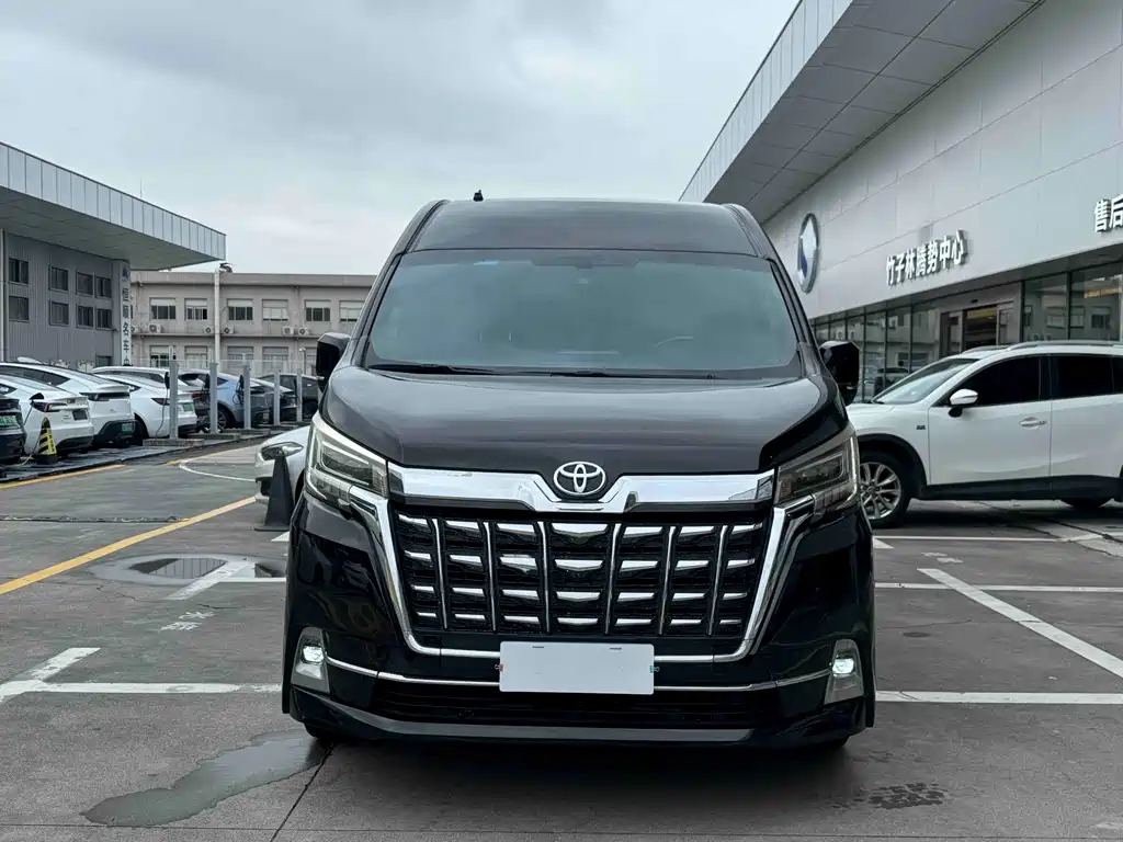 Toyota Hiace 2023