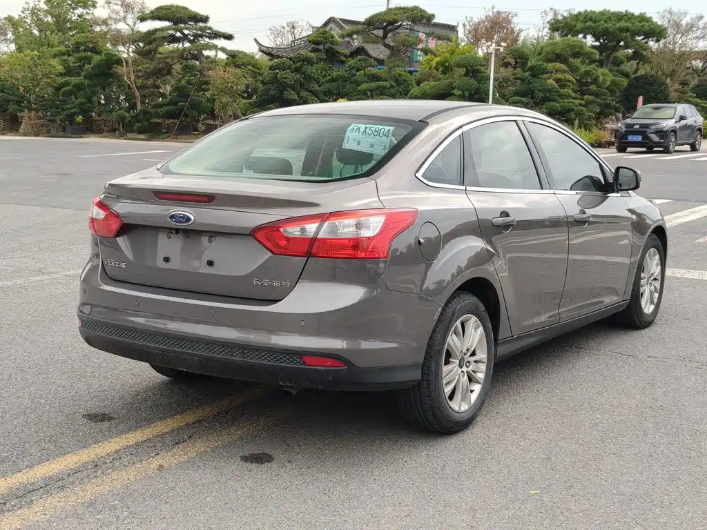 Ford Focus — миниатюра 11
