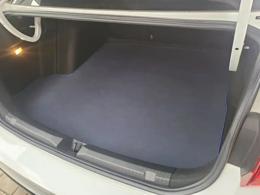 Volkswagen Bora — миниатюра 4