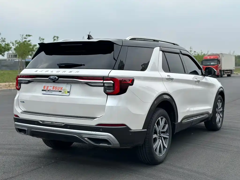 Ford Explorer — миниатюра 5