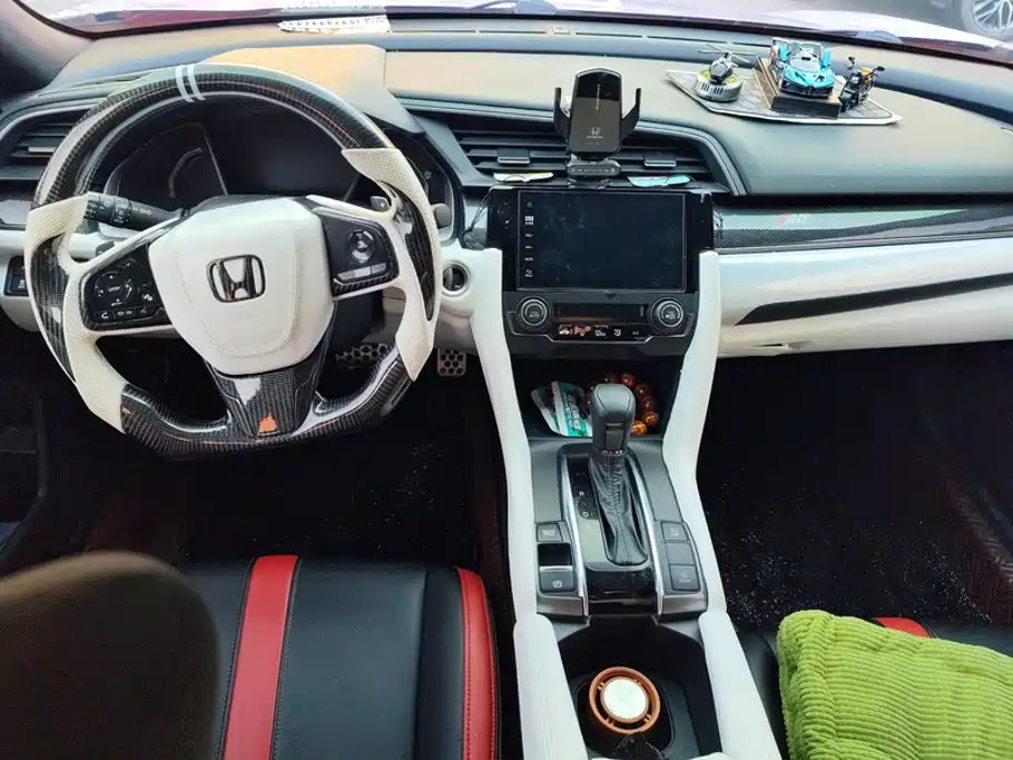 Honda Civic — миниатюра 12