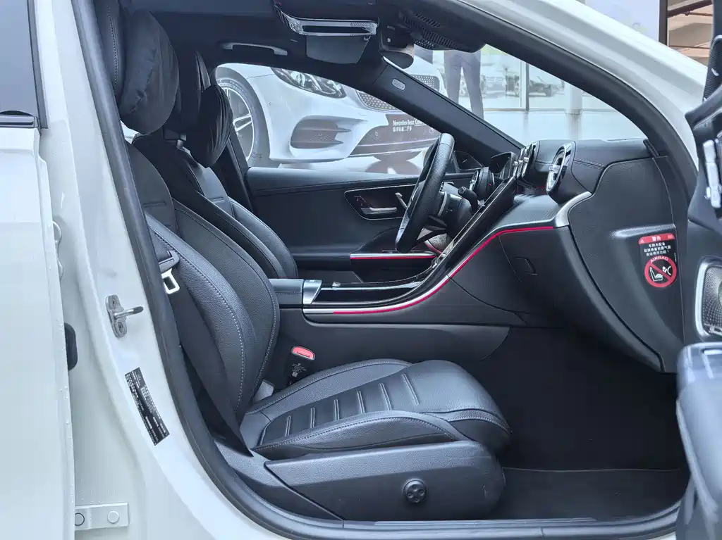 Mercedes-Benz C-Class — миниатюра 13