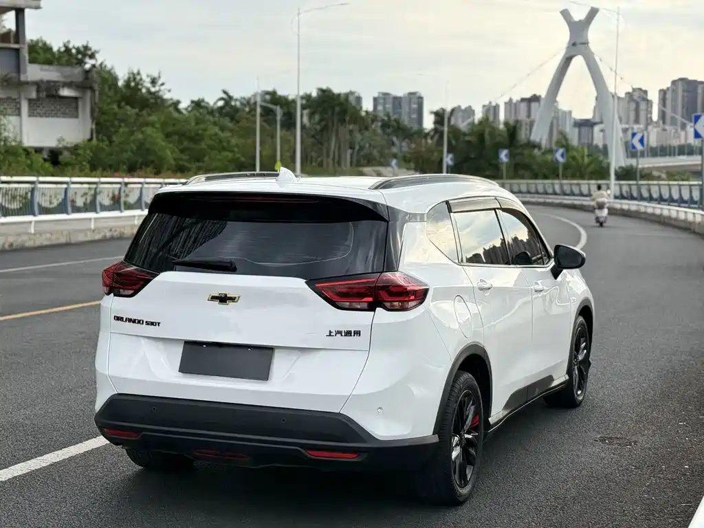Chevrolet Volando — миниатюра 6