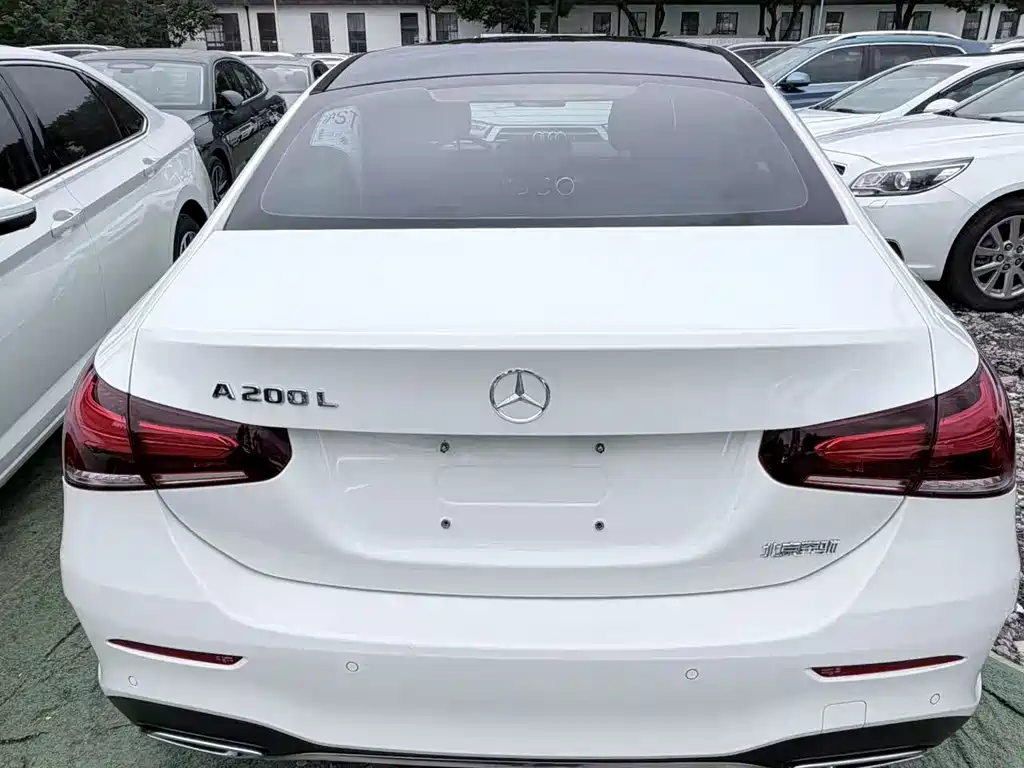Mercedes-Benz A-Class — миниатюра 7