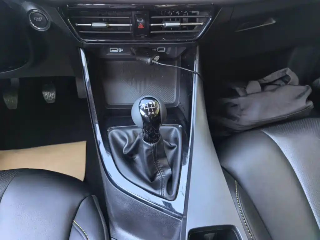 Roewe i5 — миниатюра 14