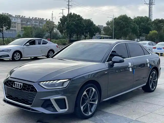 AUDI  A4L 2023