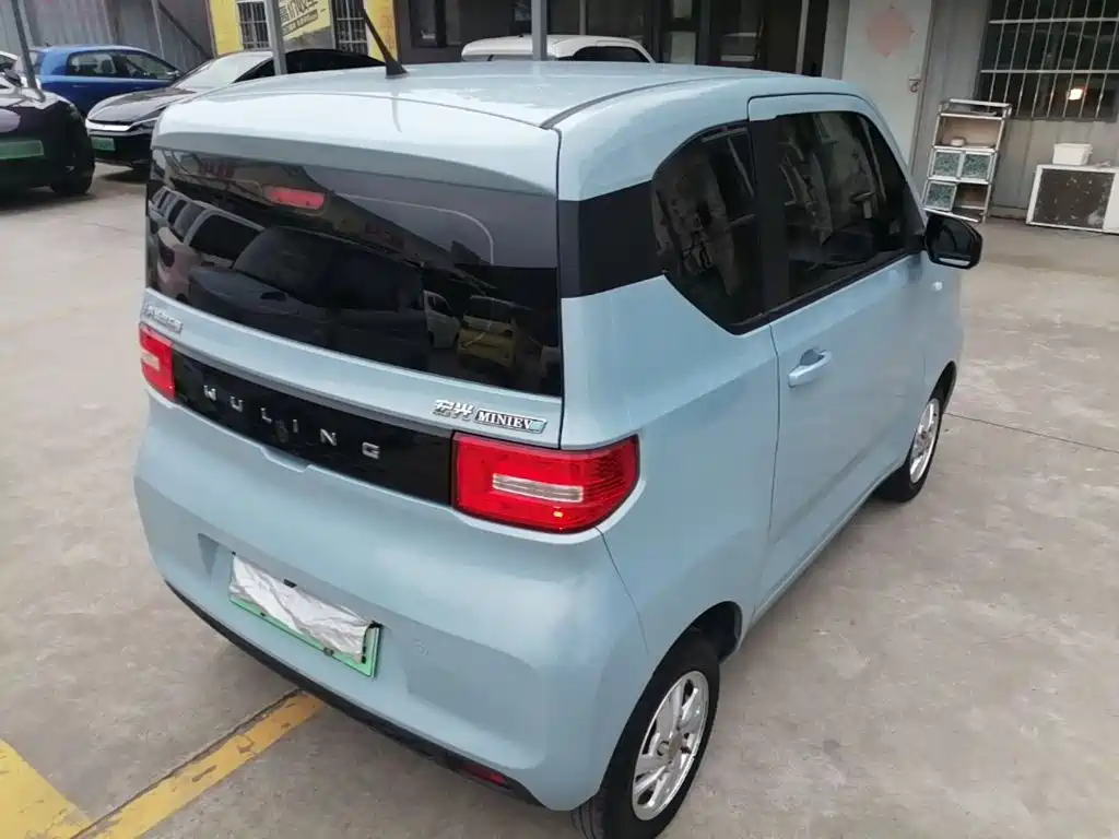 Wuling MINIEV — миниатюра 7