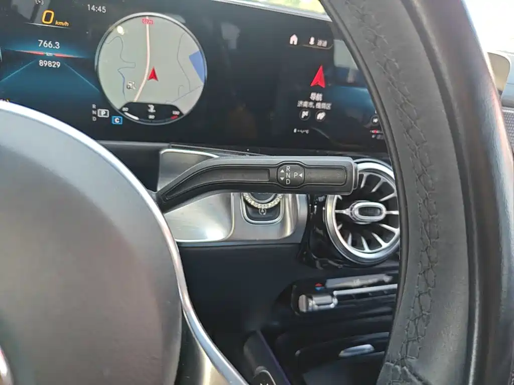 Mercedes-Benz GLB — миниатюра 14