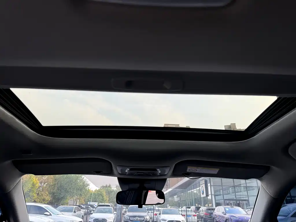 Toyota Corolla Cross — миниатюра 13