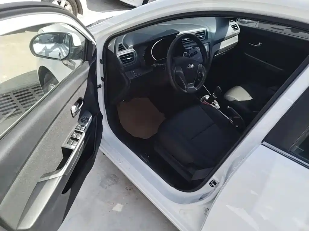 Kia K2 — миниатюра 16