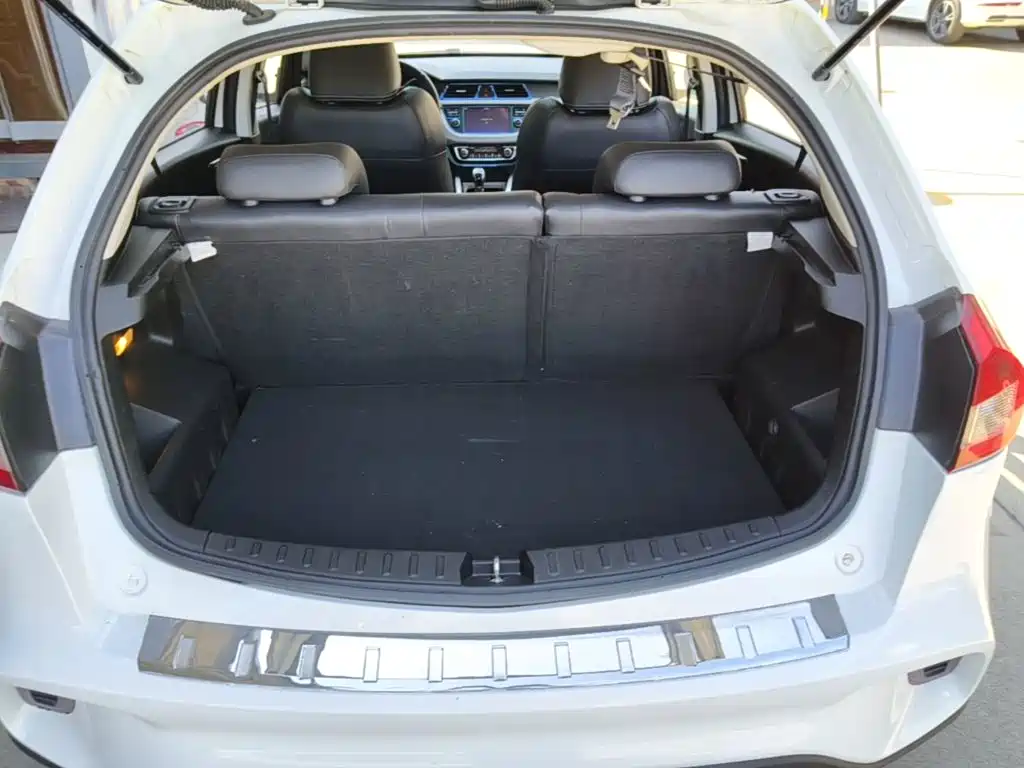 Geely Vision X3 — миниатюра 19