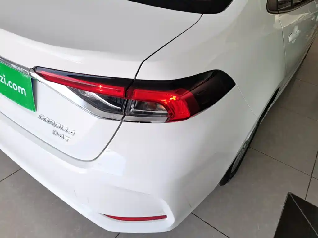 Toyota Corolla — миниатюра 8