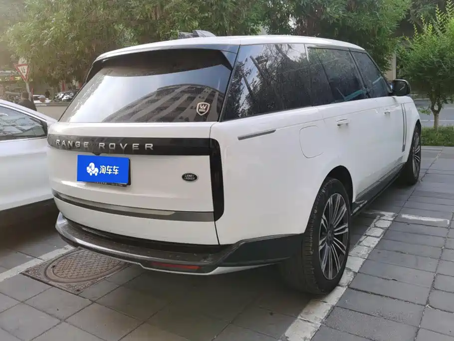 Land Rover Range Rover 2023 3.0 L6 400PS мест Long Wheelbase