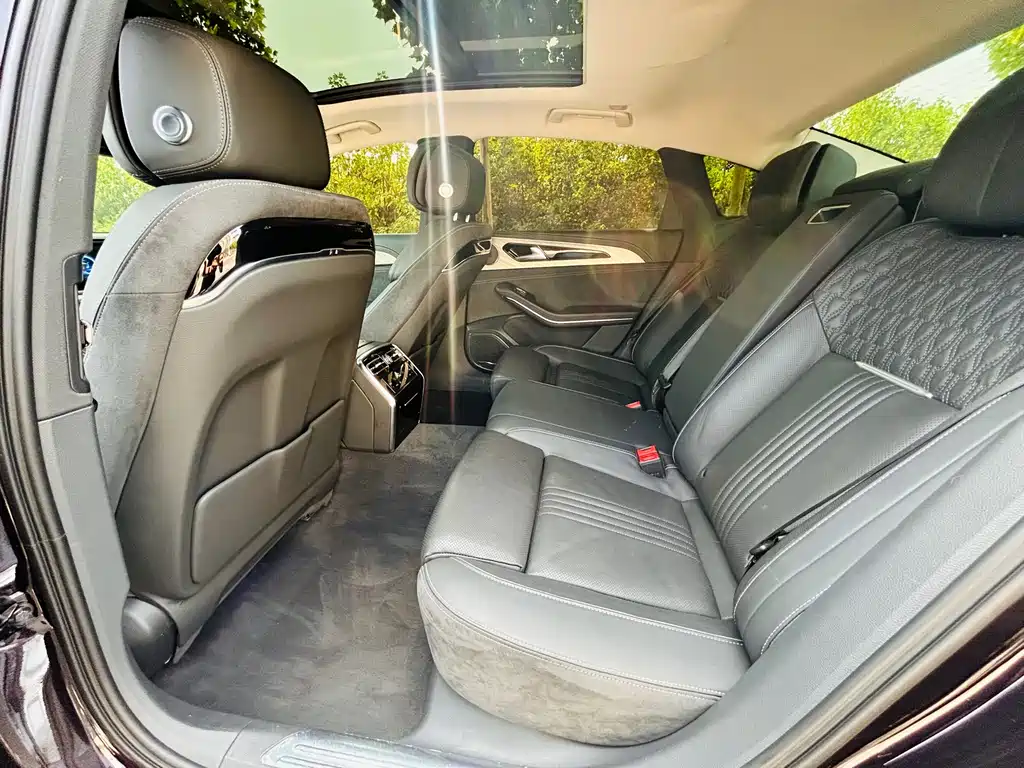 Hongqi H9 2022 2.0T