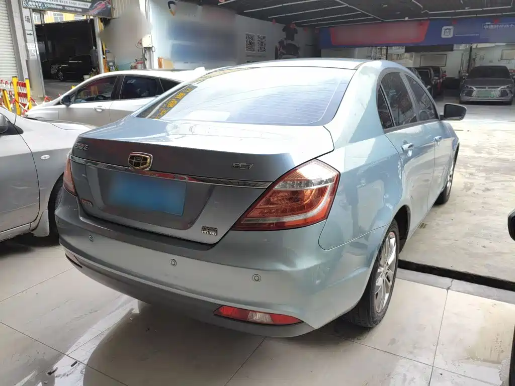 Geely Emgrand — миниатюра 7