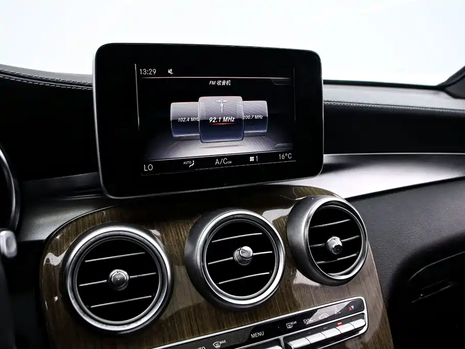 Mercedes-Benz GLC 2019 GLC 260 4MATIC SUV