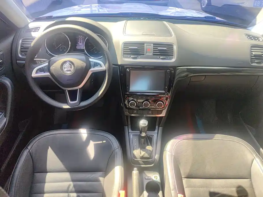 Skoda Yeti — миниатюра 12