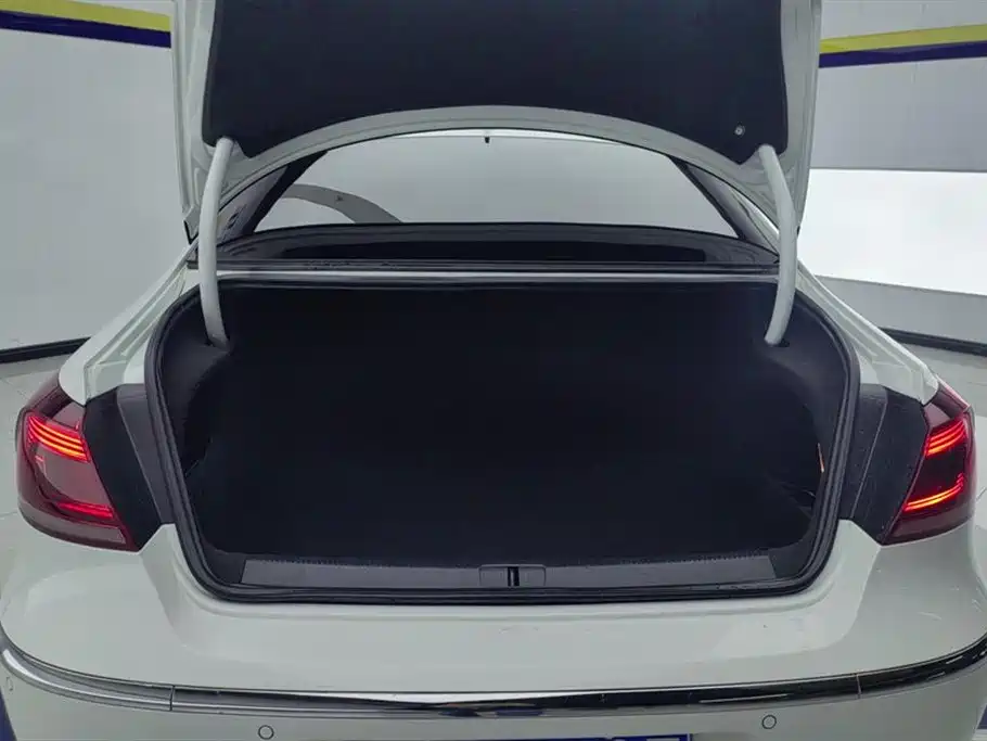 Volkswagen FAW - Passat CC CC 2016 2.0TSI