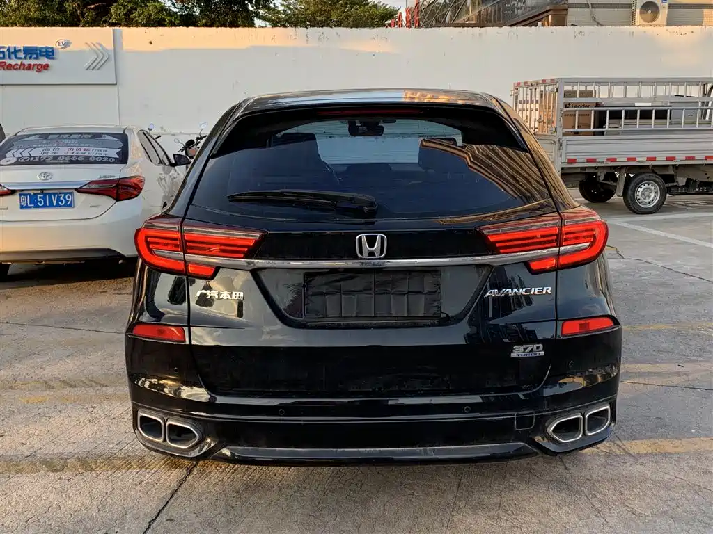 Honda Avancier — миниатюра 7