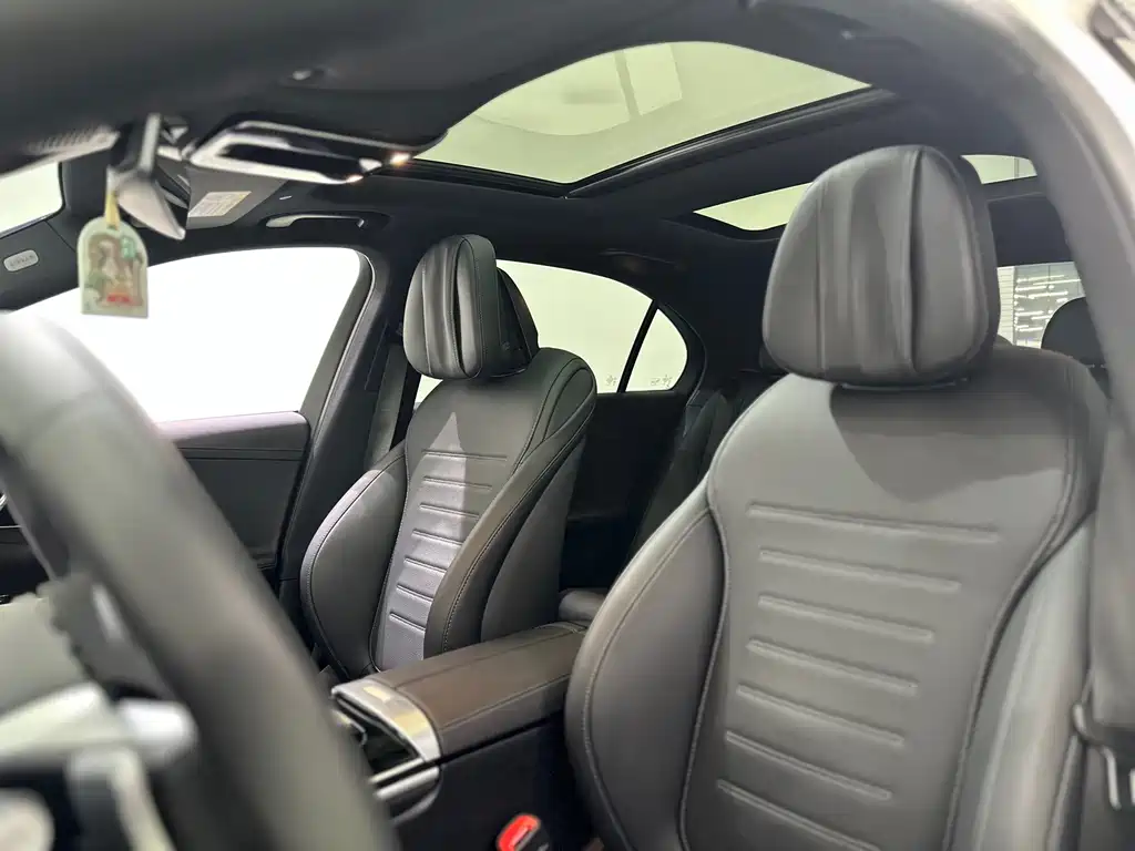 Mercedes-Benz C-Class — миниатюра 14