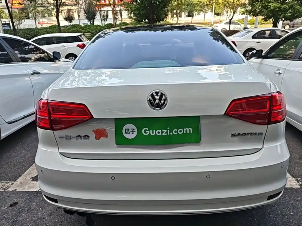 Volkswagen Sagitar — миниатюра 6