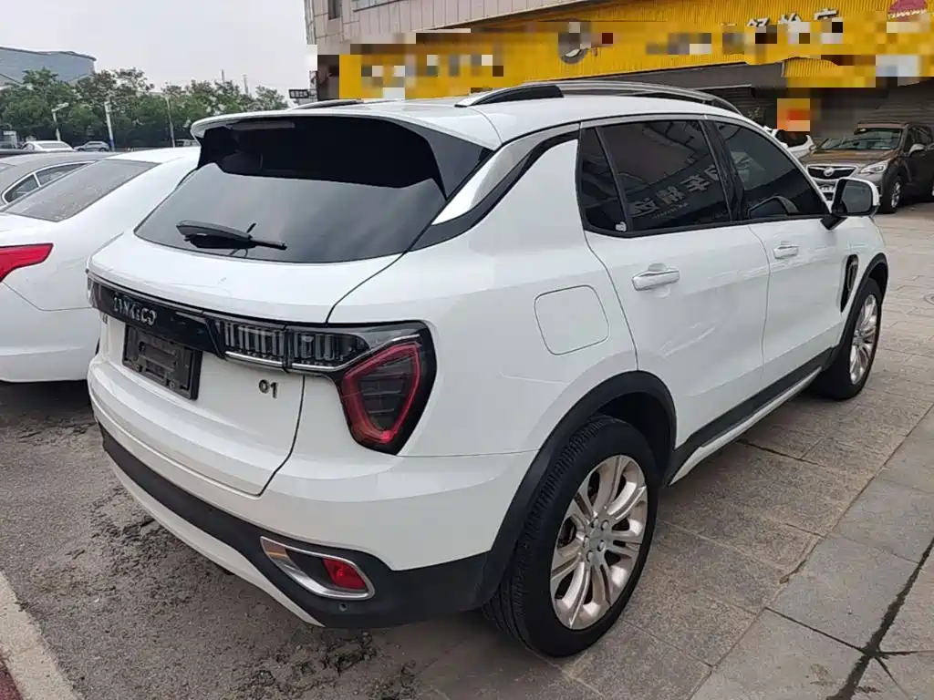 Lynk & Co 01 — миниатюра 7