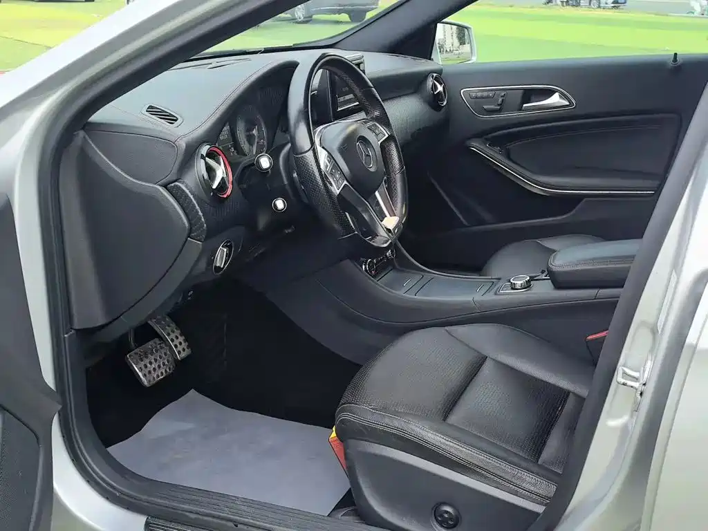 Mercedes-Benz A-Class (Import) — миниатюра 9