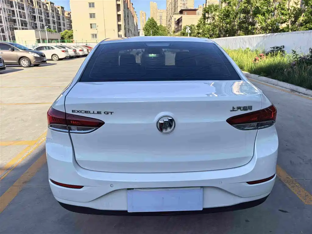 Buick Excelle — миниатюра 8