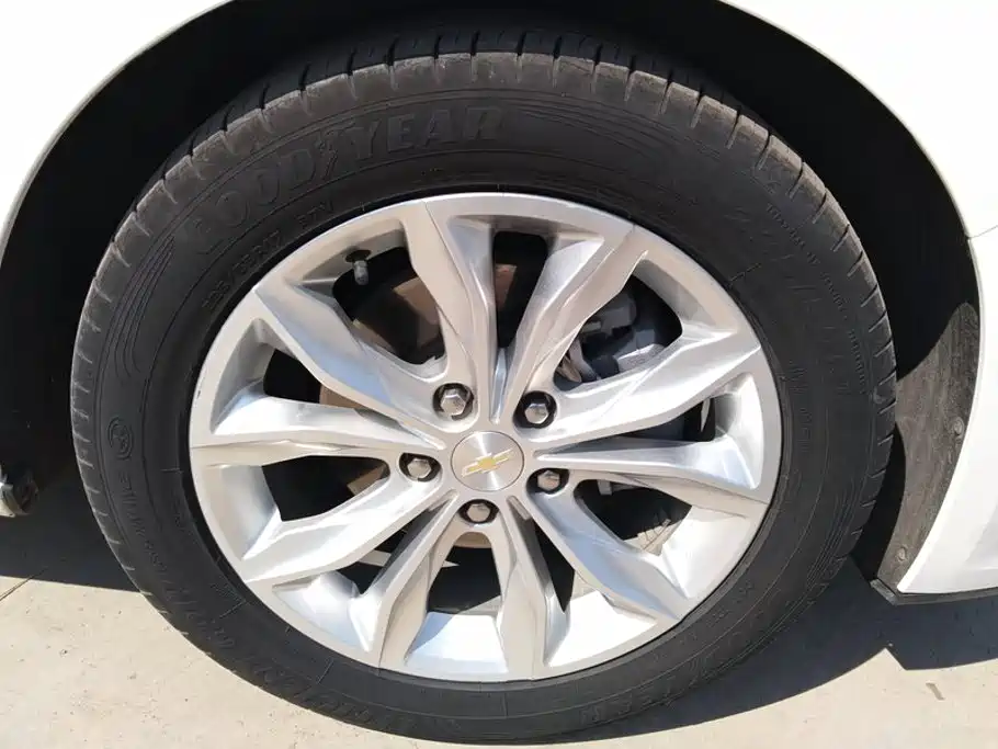 Chevrolet Malibu XL — миниатюра 6