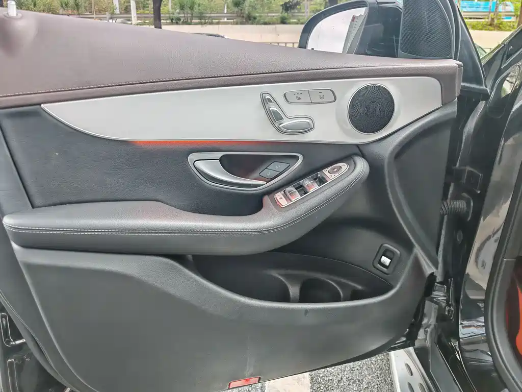 Mercedes-Benz GLC - фото 7
